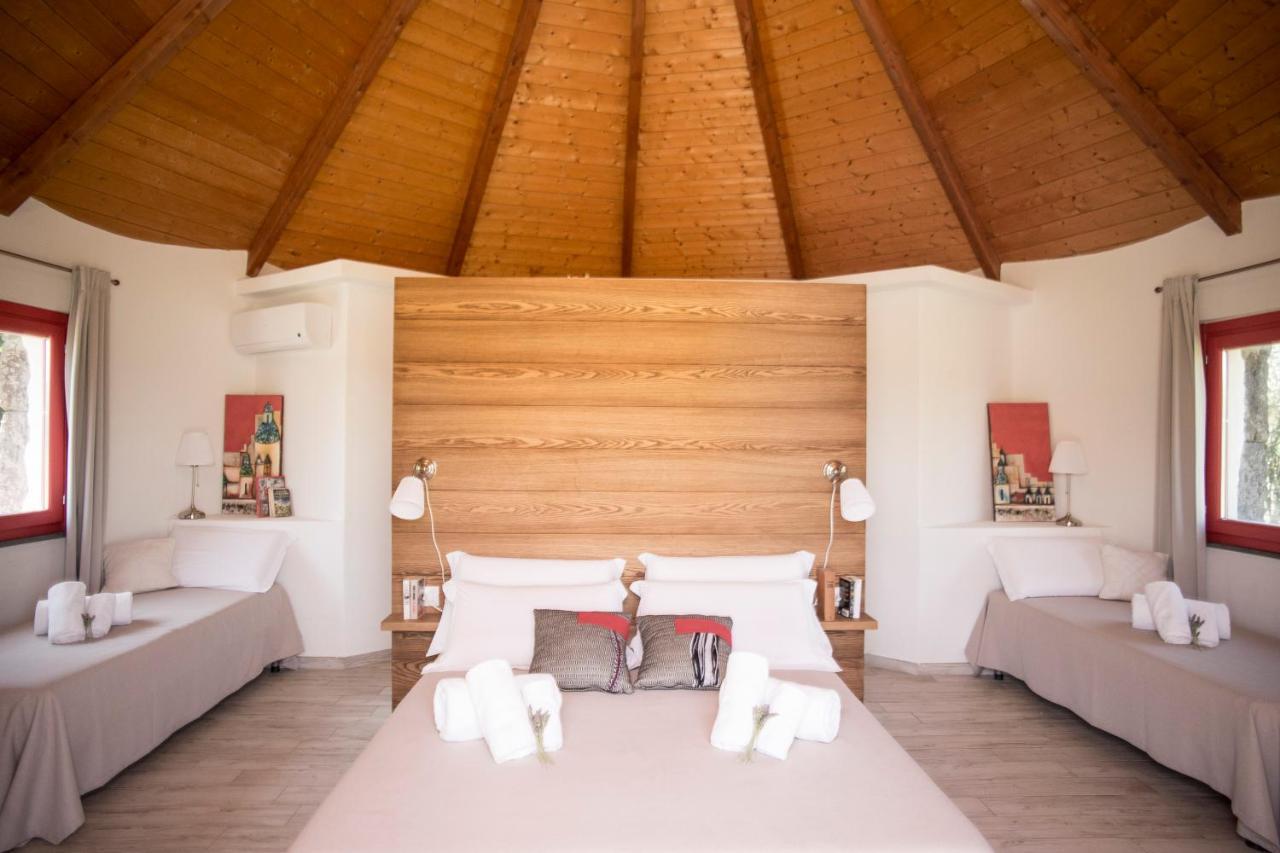 Is Cheas Wine Farm Boutique Hotel San Vero Milis Exteriör bild