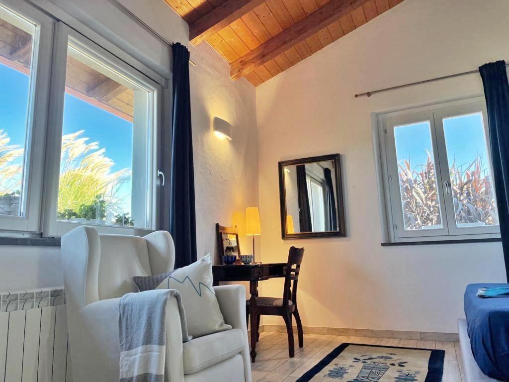 Is Cheas Wine Farm Boutique Hotel San Vero Milis Exteriör bild