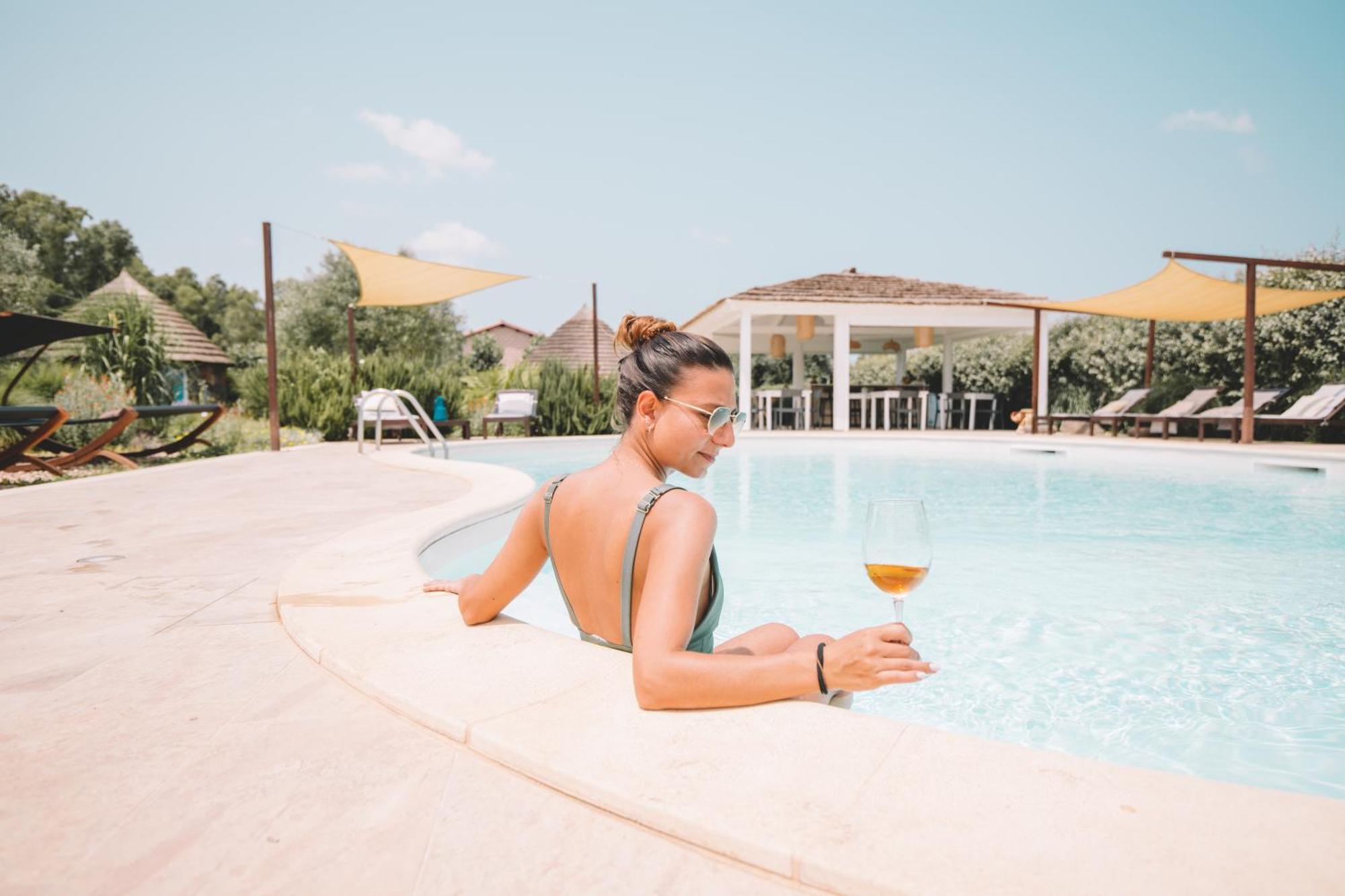 Is Cheas Wine Farm Boutique Hotel San Vero Milis Exteriör bild